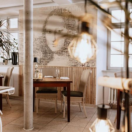 Landhotel Zum Schwanen Mit Restaurant Mona Liza Osthofen Kültér fotó