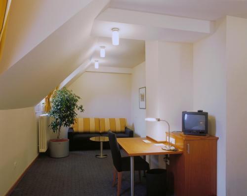 Landhotel Zum Schwanen Mit Restaurant Mona Liza Osthofen Szoba fotó
