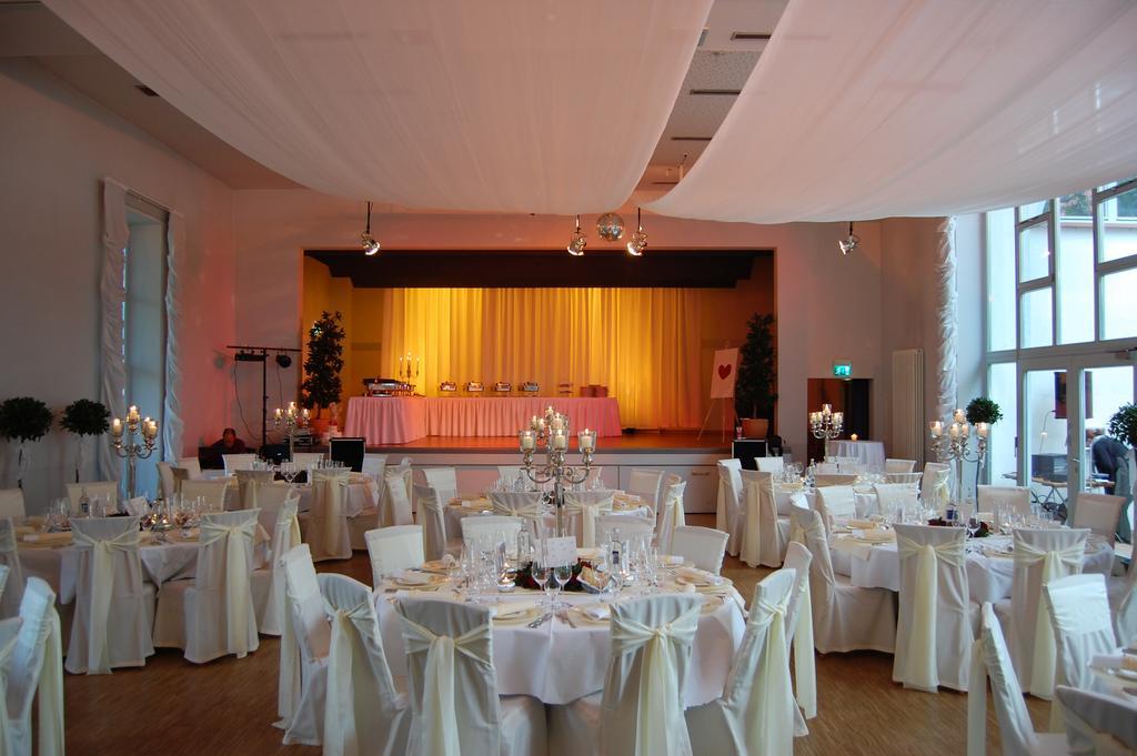 Landhotel Zum Schwanen Mit Restaurant Mona Liza Osthofen Kültér fotó