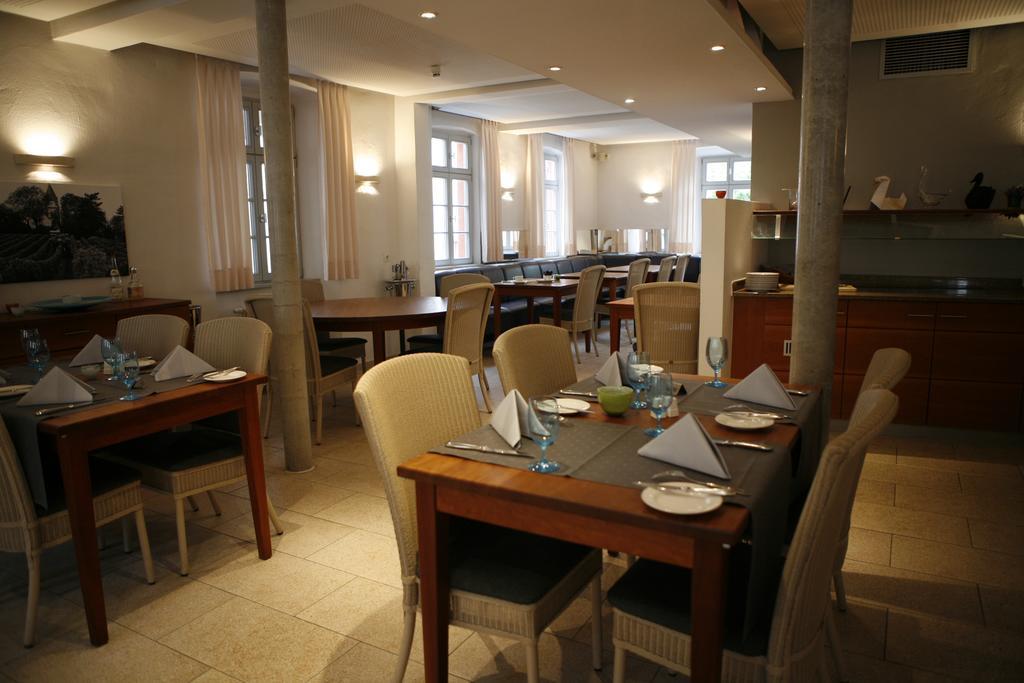 Landhotel Zum Schwanen Mit Restaurant Mona Liza Osthofen Kültér fotó